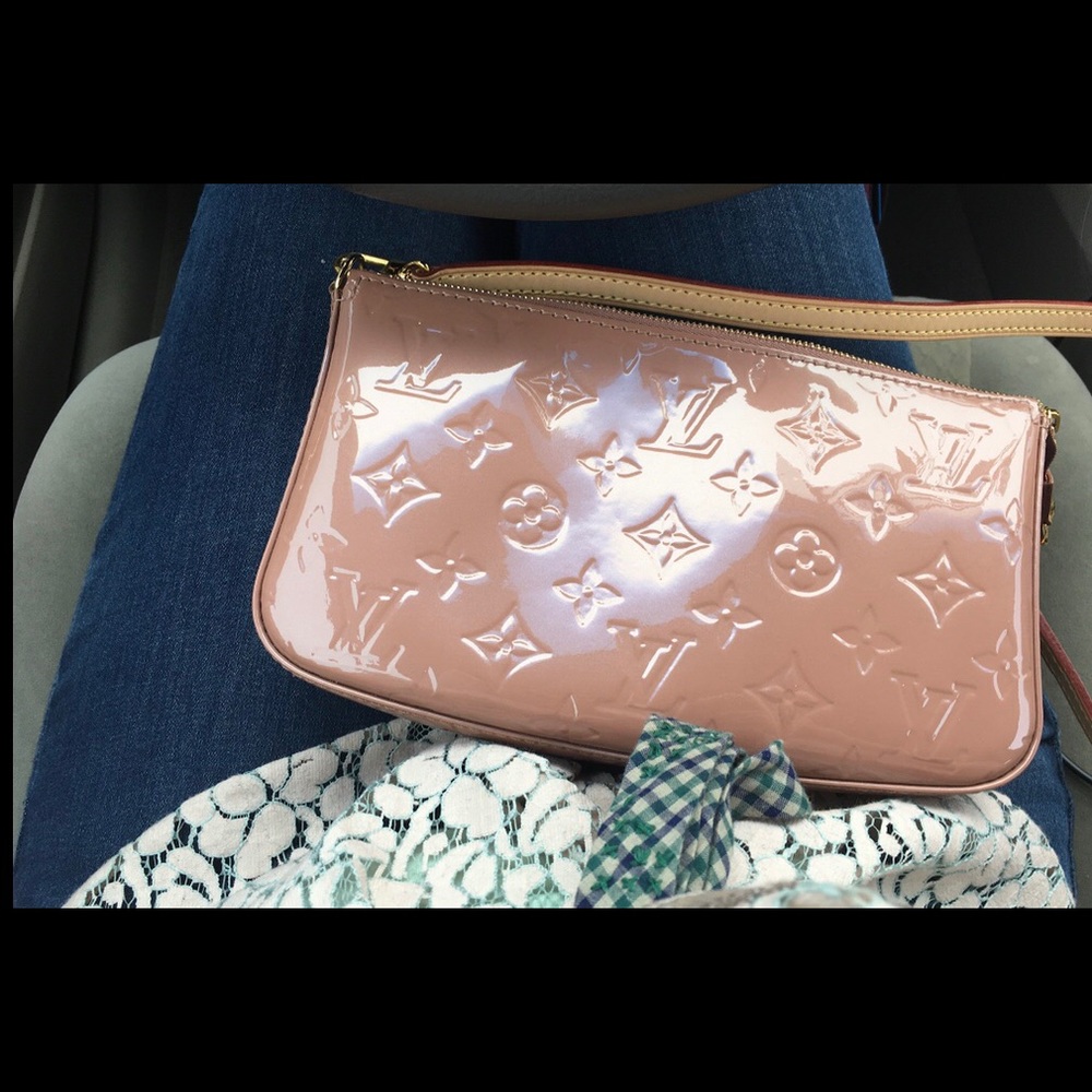 Louis Vuitton Rose Velours Pochette